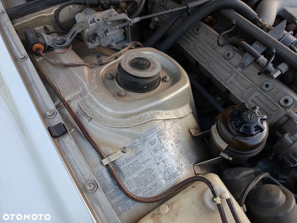 Porsche 944 2.5 Turbo - 17