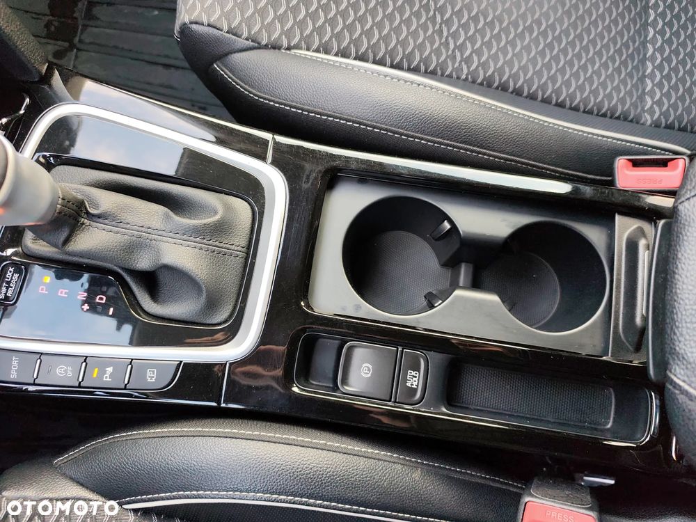 Kia Ceed 1.5 T-GDI Business Line DCT - 28