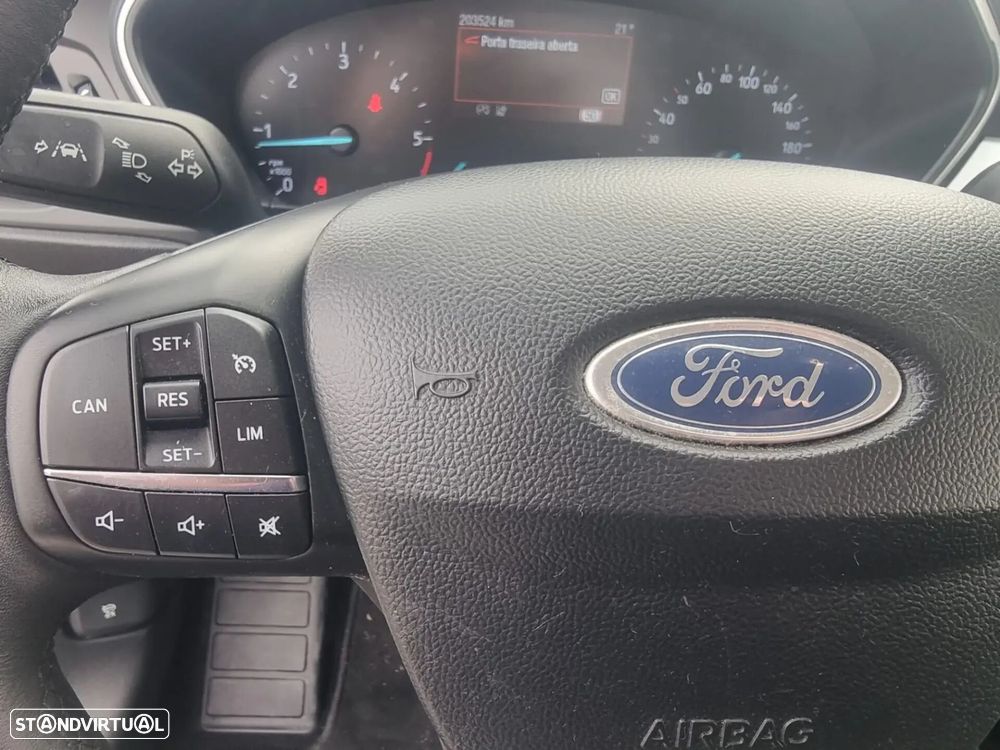 Ford Focus SW - 18