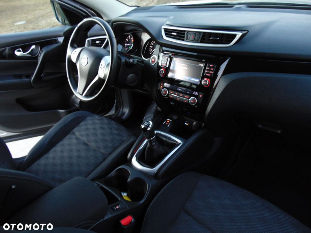 Nissan Qashqai 1.6 DIG-T 360 - 10