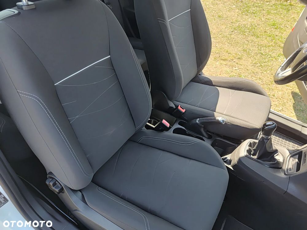 Ford Fiesta 1.25 Ambiente EU5 - 21