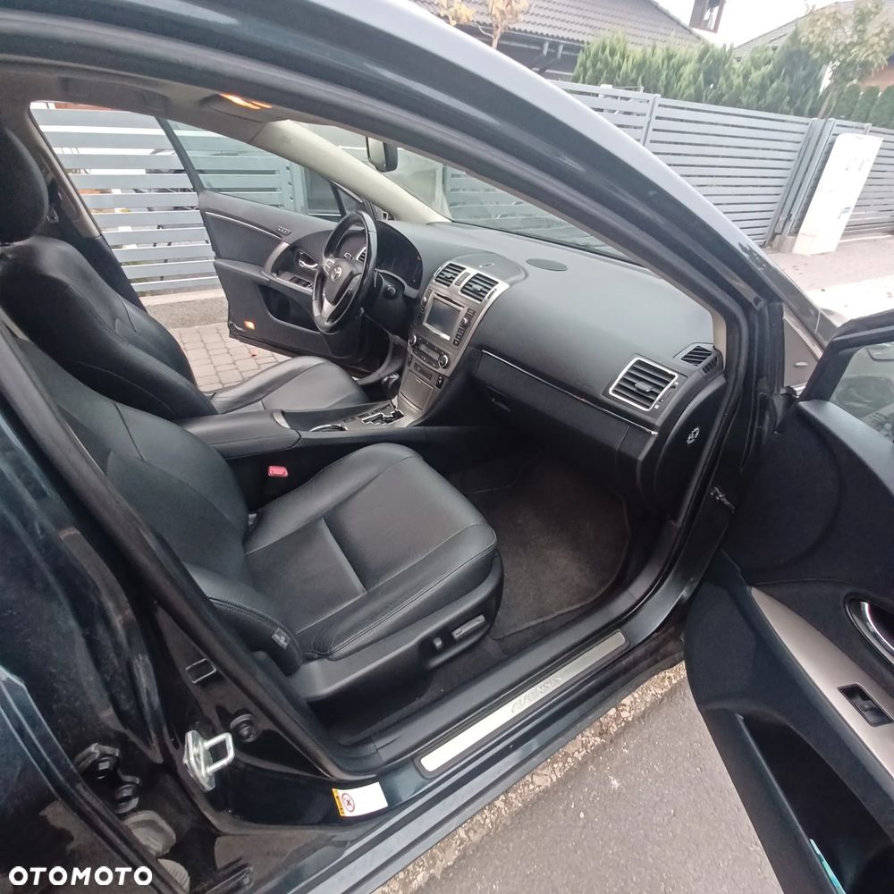 Toyota Avensis 2012 photo 3