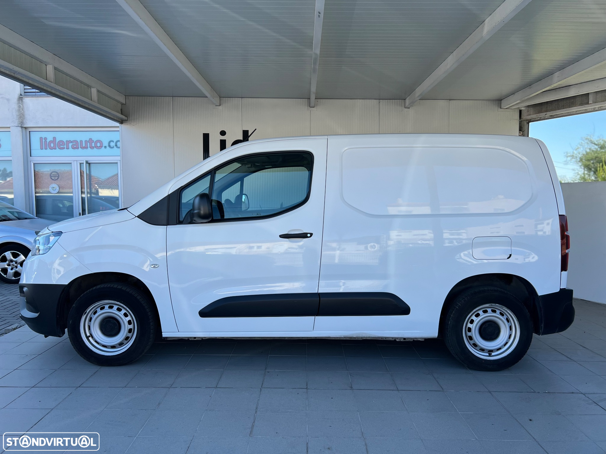 Toyota Proace City 1.5D L1 Comfort PTB - 4
