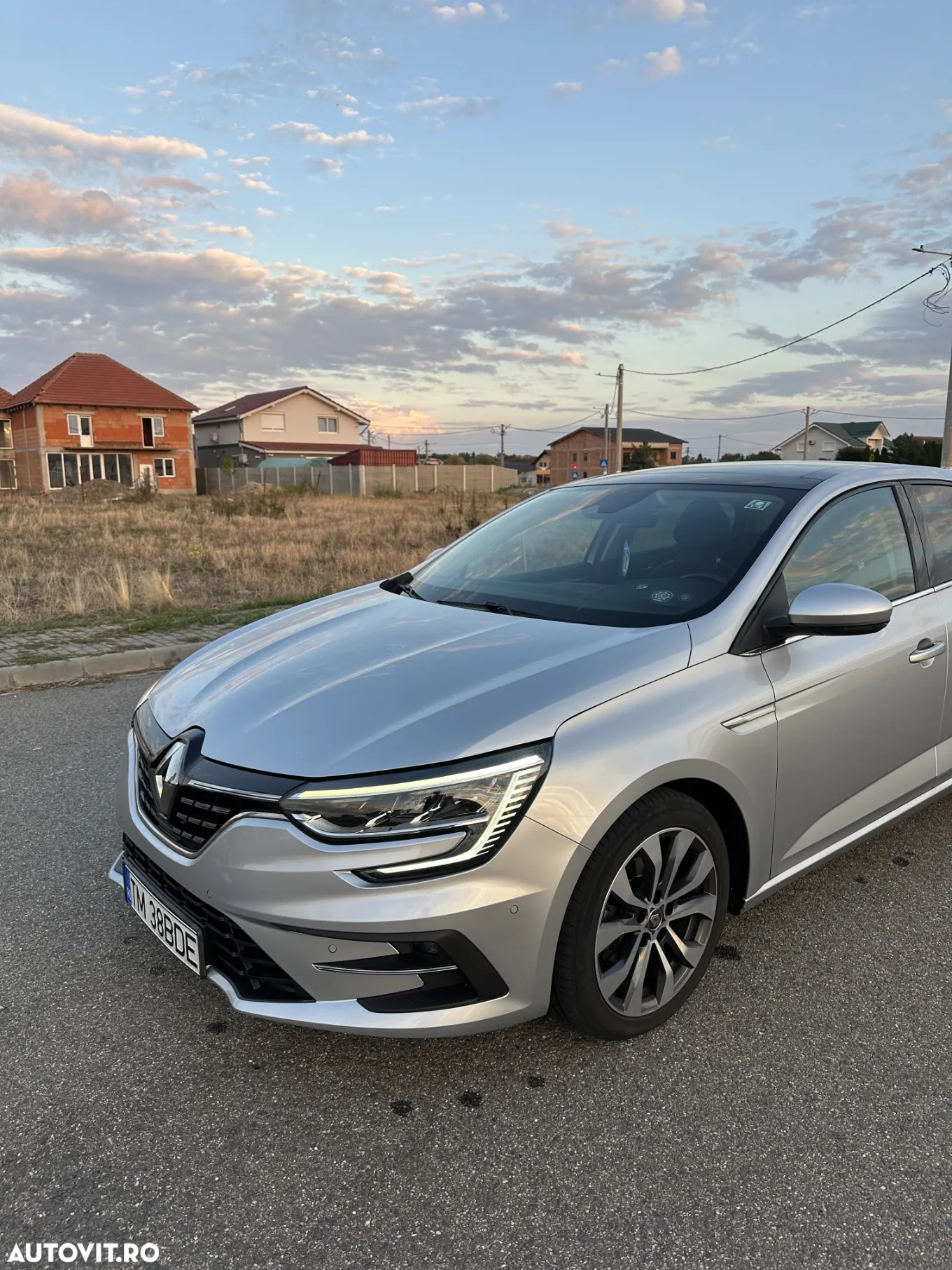 Renault Megane BLUE dCi 115 EDC Techno - 4