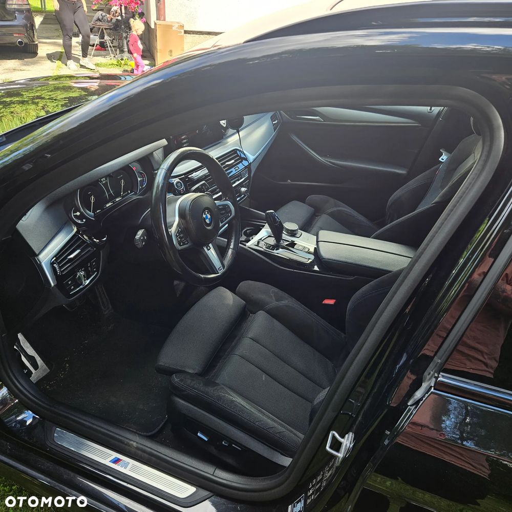 BMW Seria 5 530i xDrive M Sport sport - 11