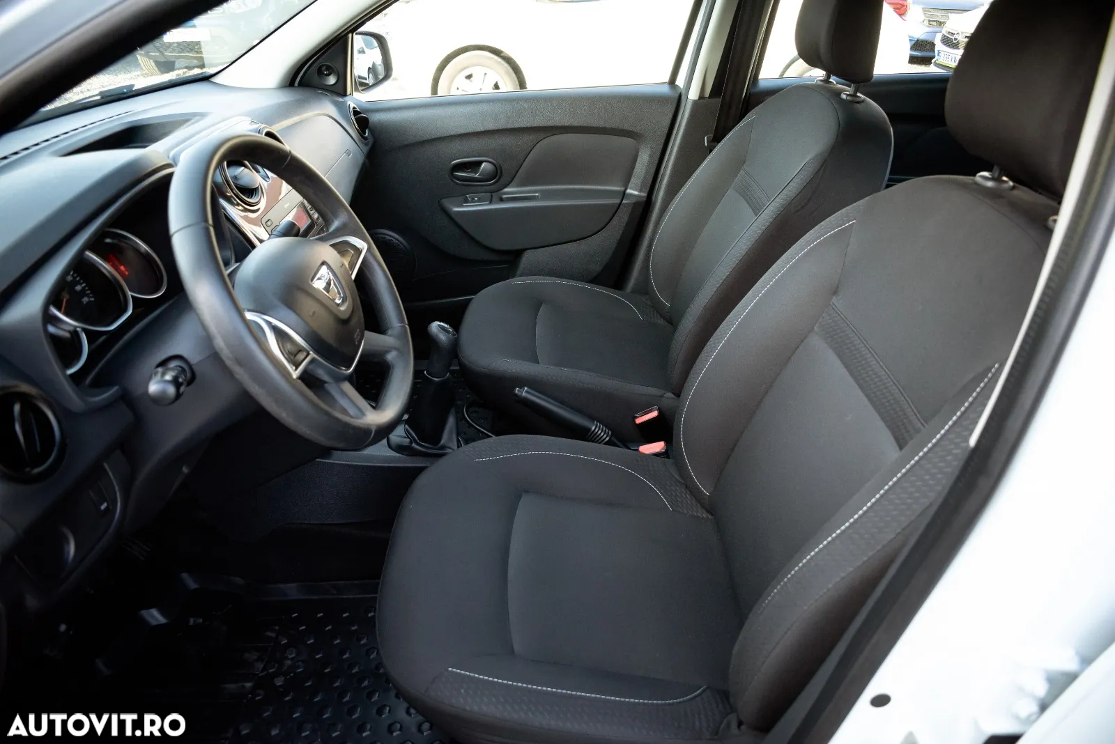 Dacia Logan - 12
