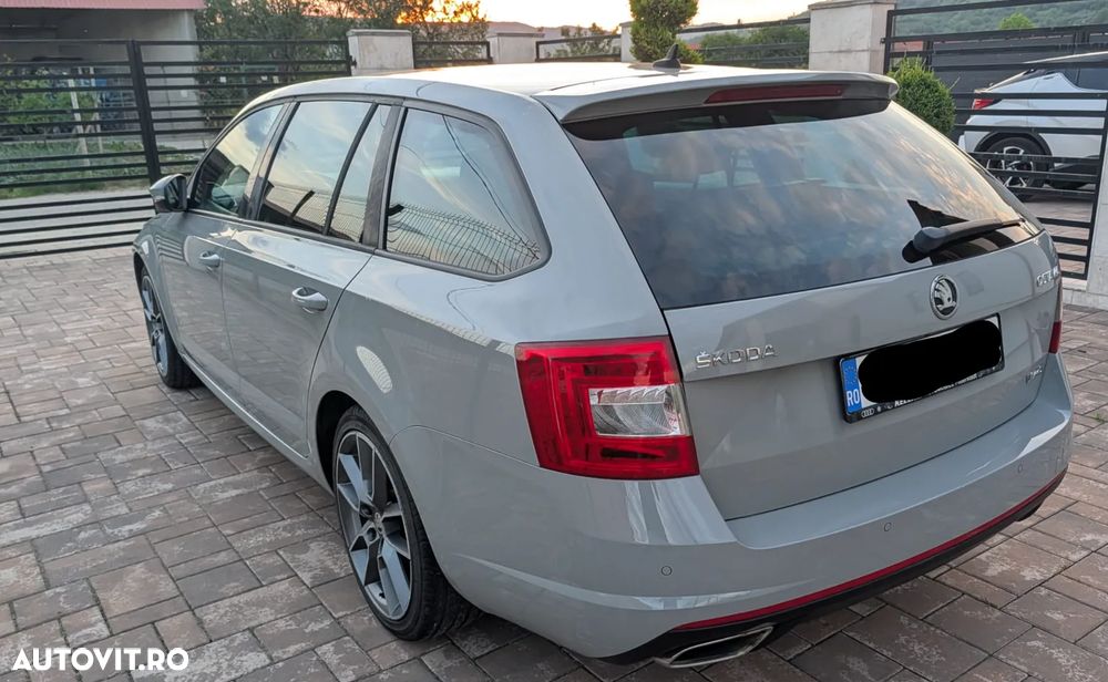 Skoda Octavia 2.0 TDI DSG RS - 5