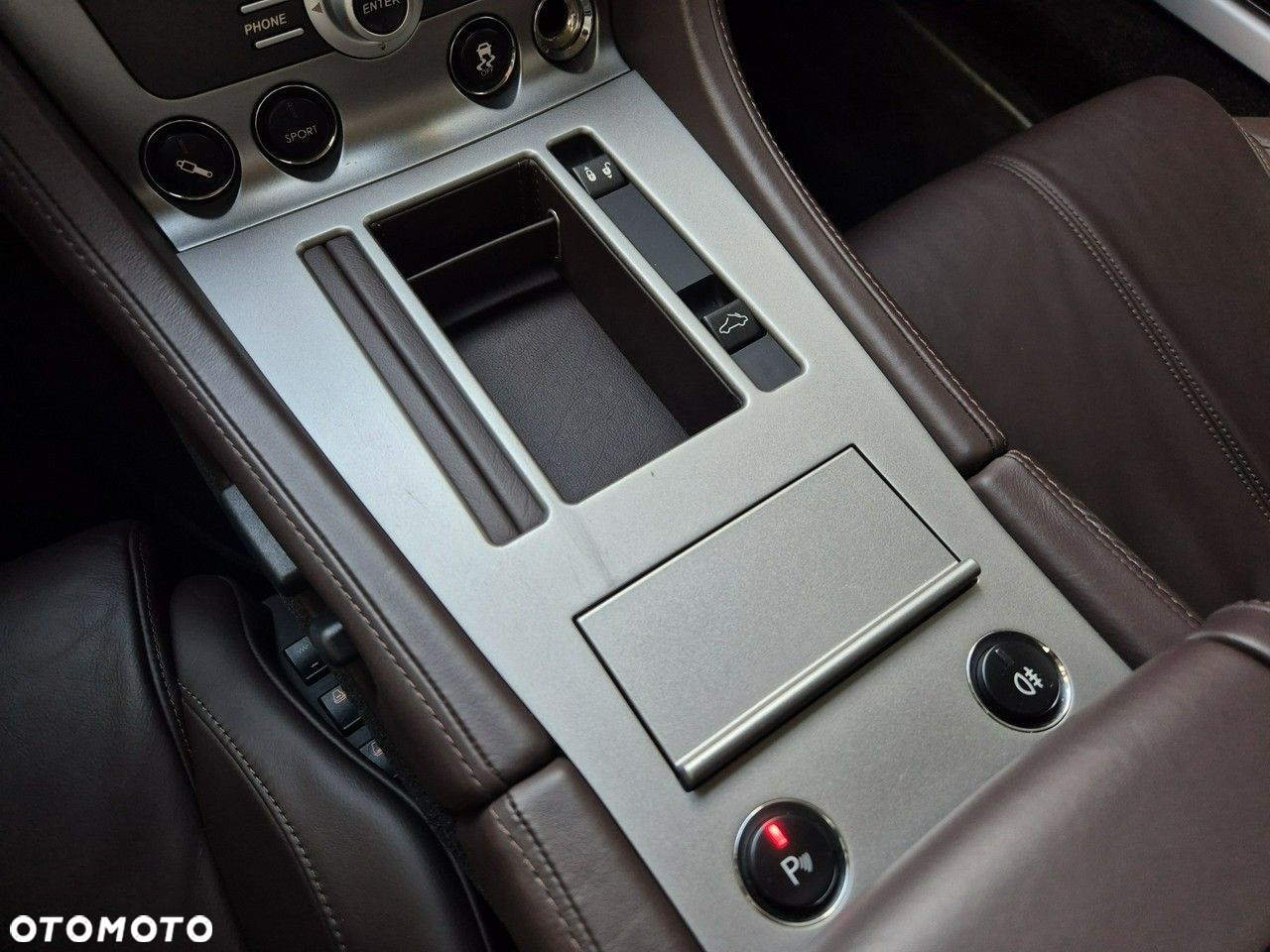 Aston Martin DB9 - 32