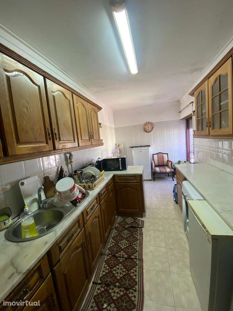 T2 com terraço e elevador no Barreiro - Grande imagem: 4/9