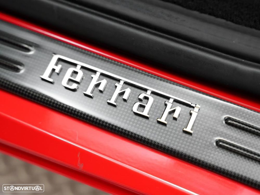 Ferrari F8 Tributo Spider - 32