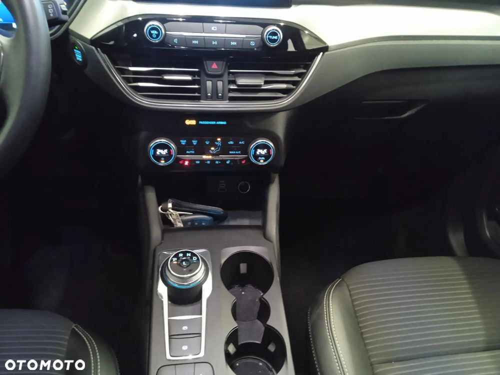 Ford Kuga 2.0 EcoBlue 4x4 TITANIUM X - 25