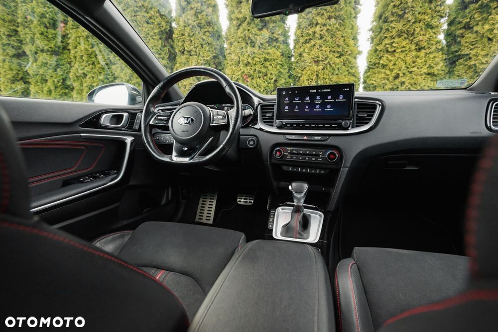 Kia ProCeed 1.6 T-GDI GT DCT - 17