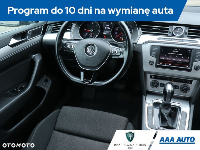Volkswagen Passat Variant - 9