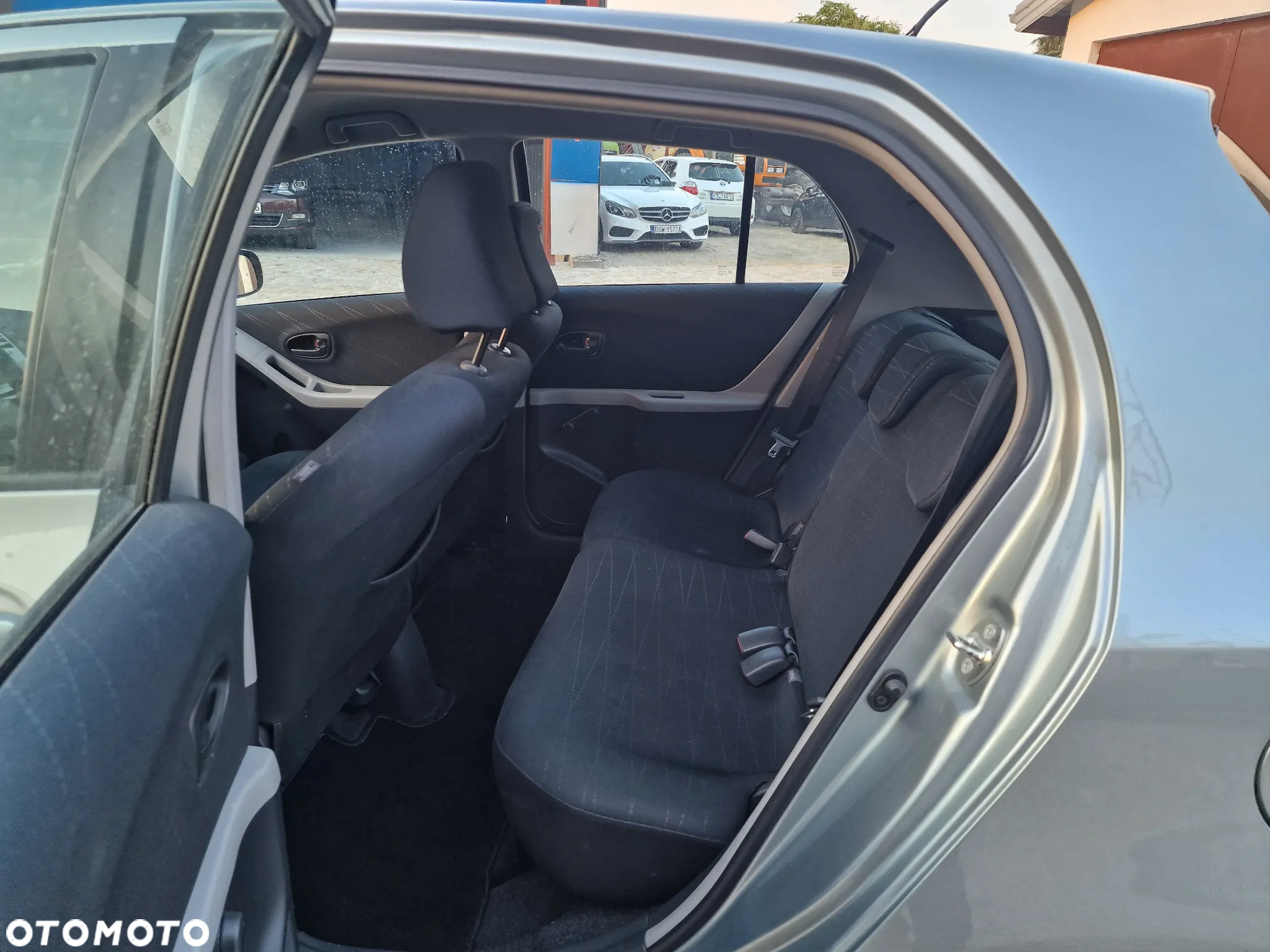 Toyota Yaris 1.3 VVT-i Executive - 14
