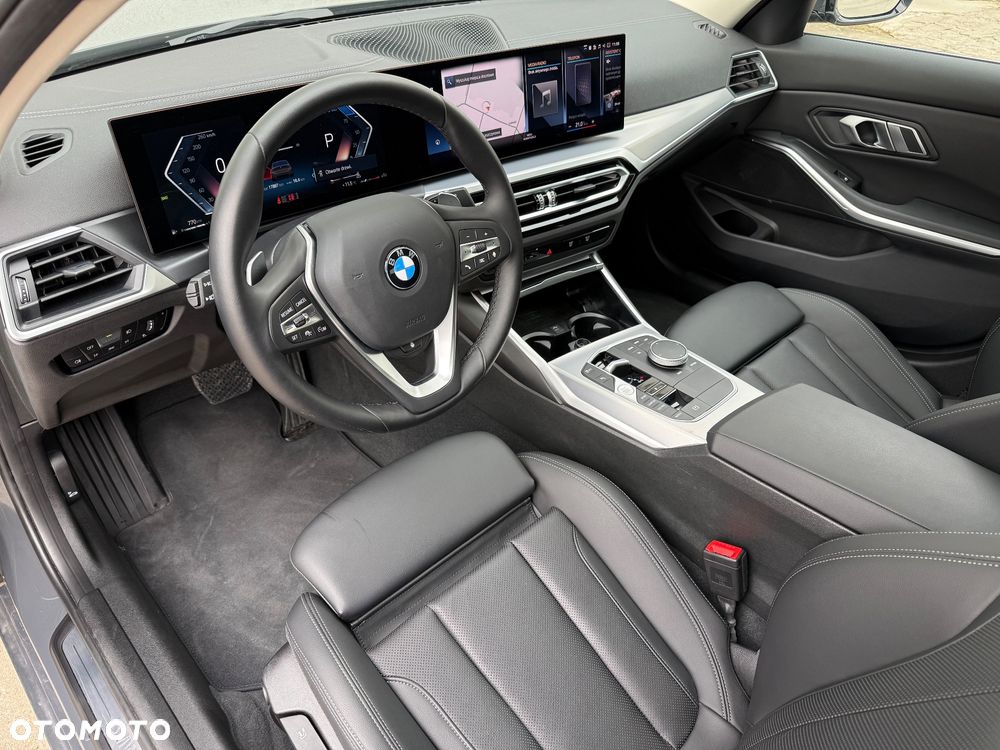 BMW Seria 3 320d xDrive - 12