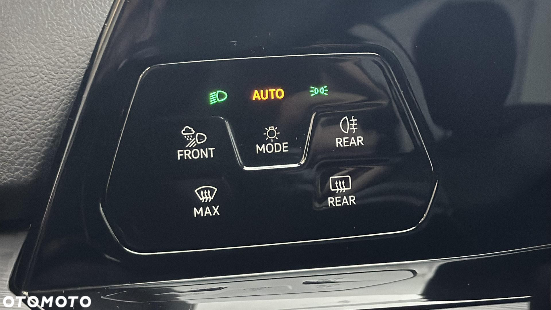 Volkswagen Golf VIII 2.0 TDI Style DSG - 32