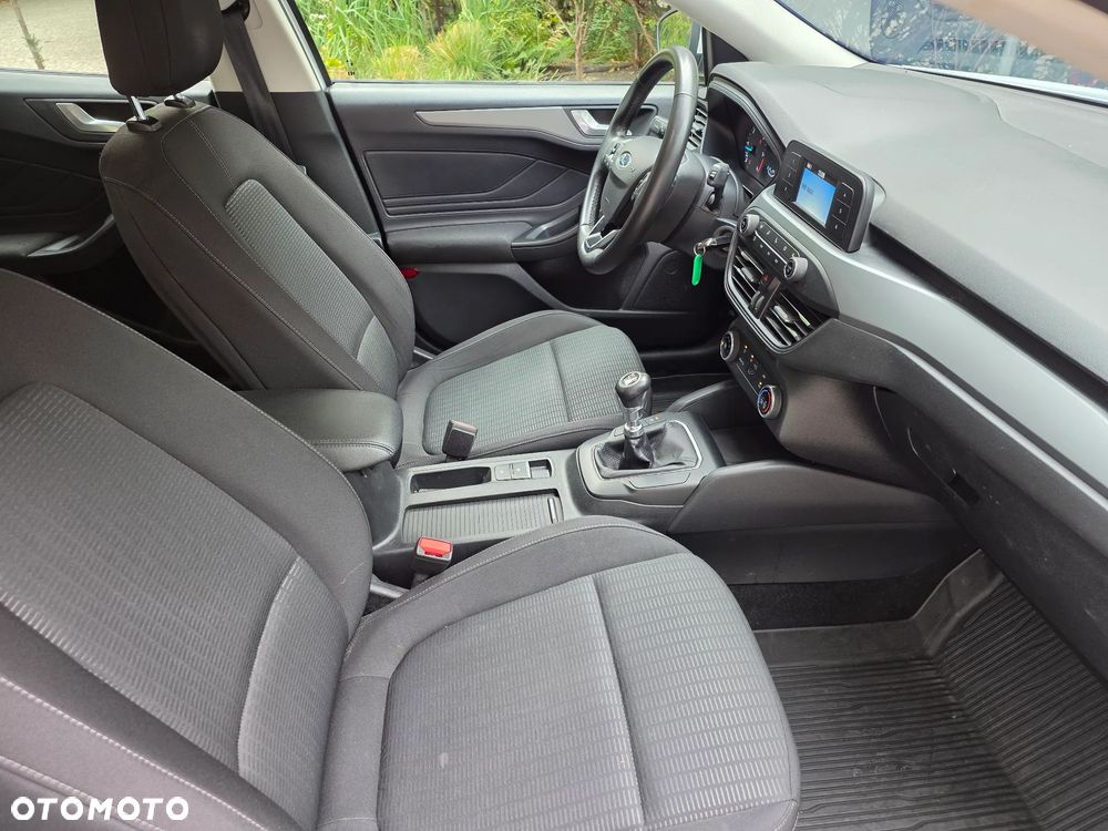 Ford Focus - 23