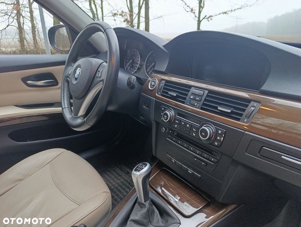 BMW Seria 3 - 24