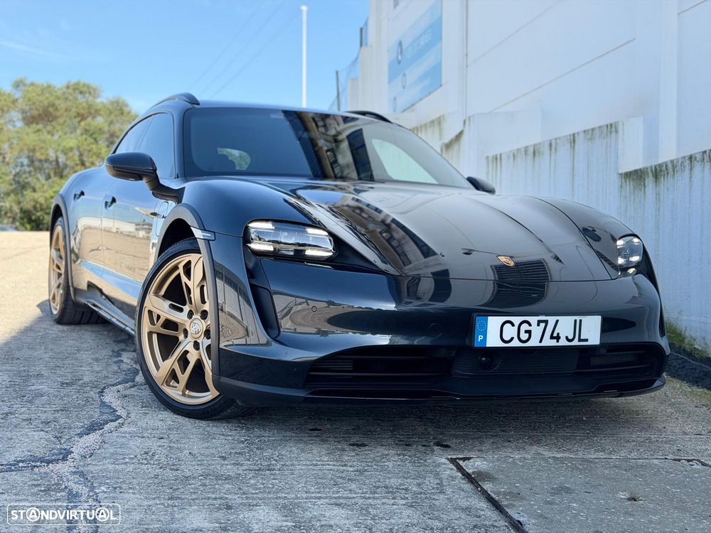 Porsche Taycan Cross Turismo 4S - 1