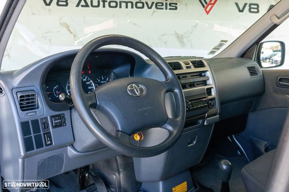 Toyota HiAce 2.5 D-4D Service 2.8T - 14