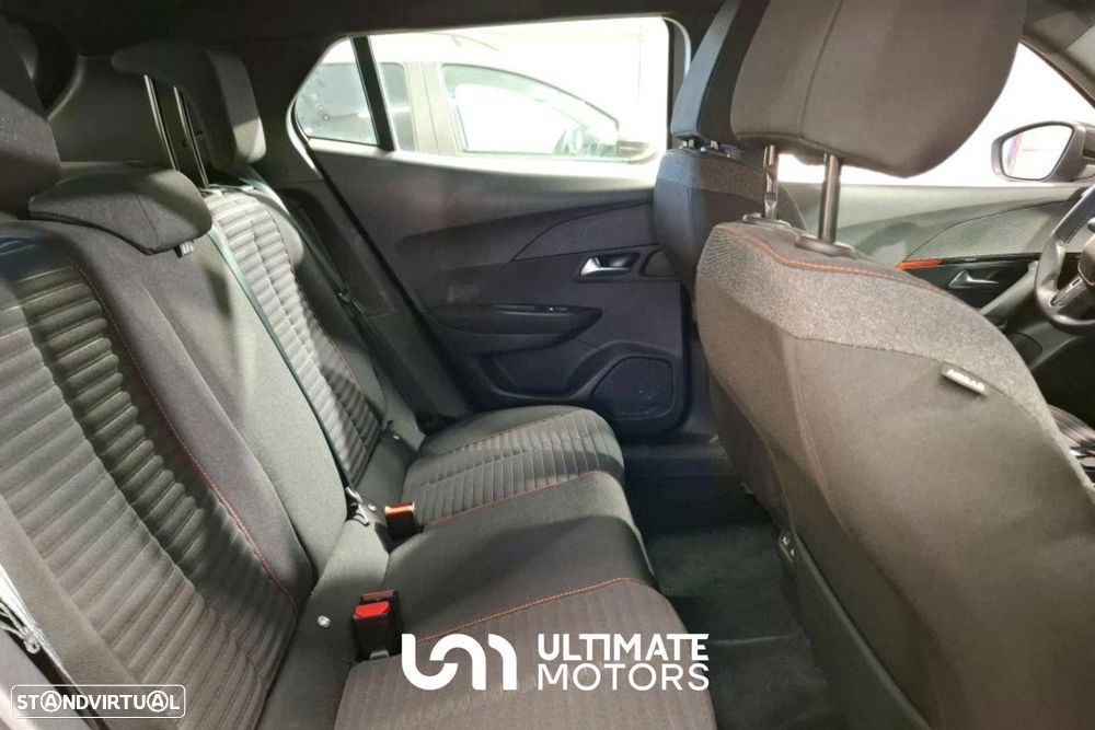 Peugeot e-2008 50 kWh Active Pack - 4