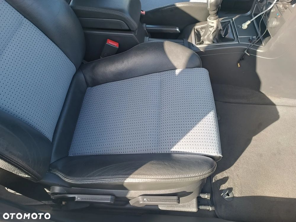 Opel Vectra 2.2 - 23