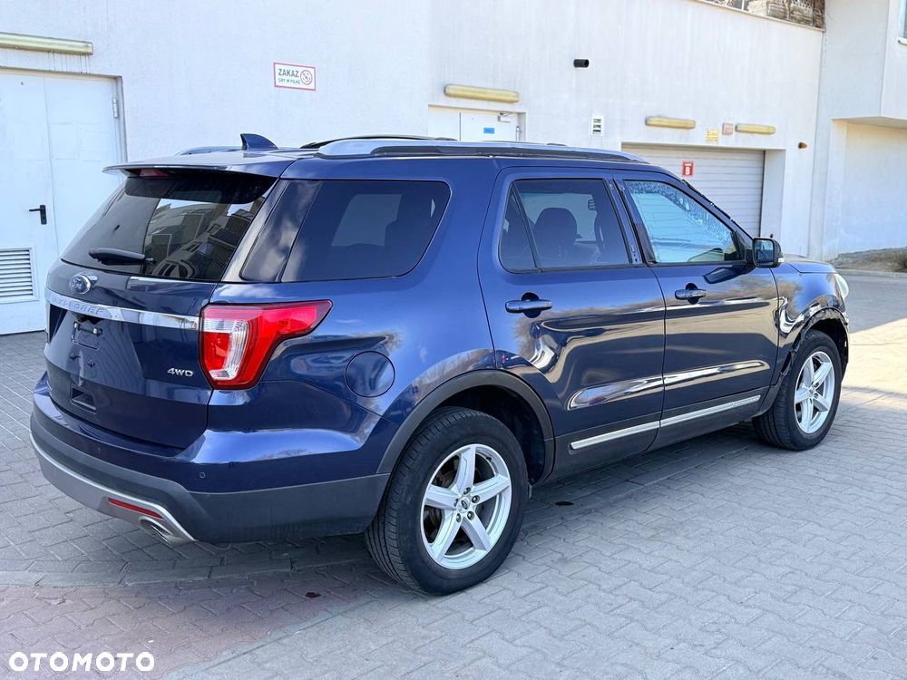 Ford Explorer - 4