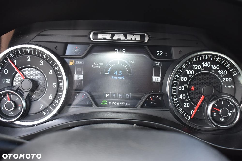 RAM 1500 Crew Cab Sport - 31