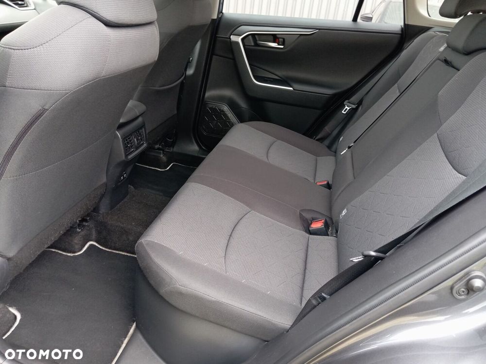 Toyota RAV4 - 10