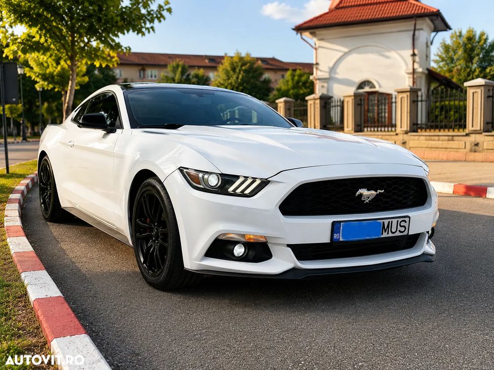 Ford Mustang 2.3 Eco Boost Aut. - 1