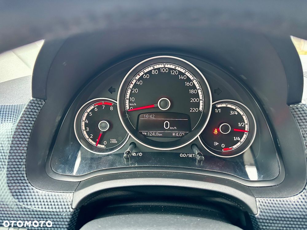 Volkswagen up! black style - 16