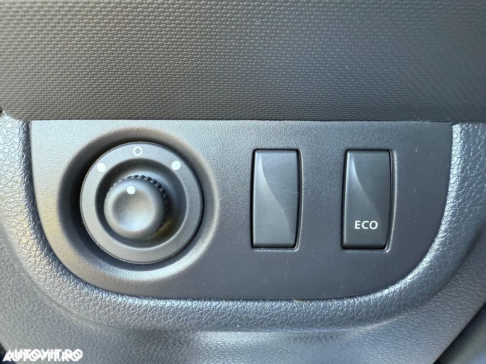 Dacia Sandero 0.9 TCe Laureate - 13
