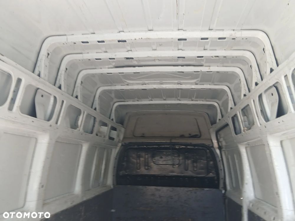 Ford Transit MAX Jumbo - 12