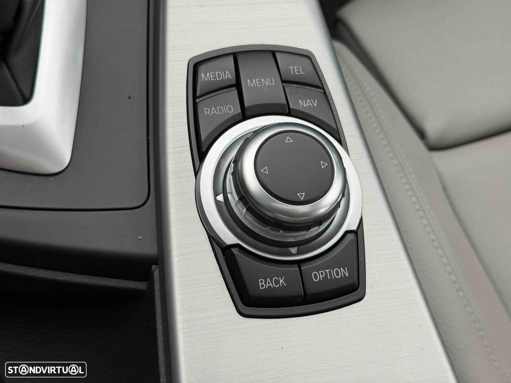 BMW 328 i Auto Line Sport - 52