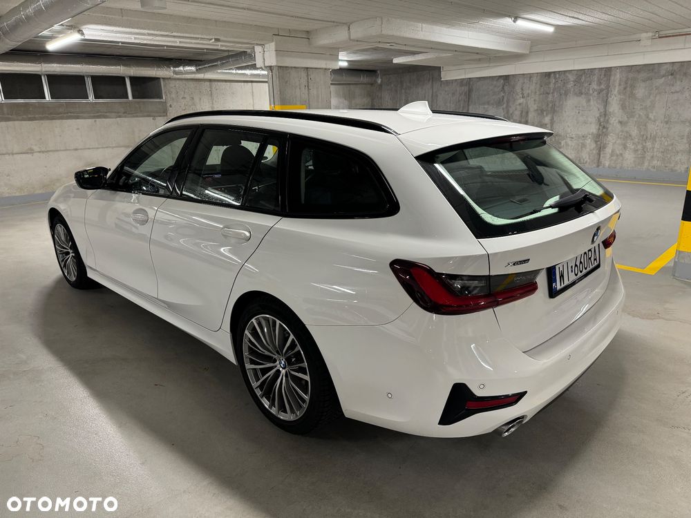 BMW Seria 3 320d Sport Line Shadow - 25