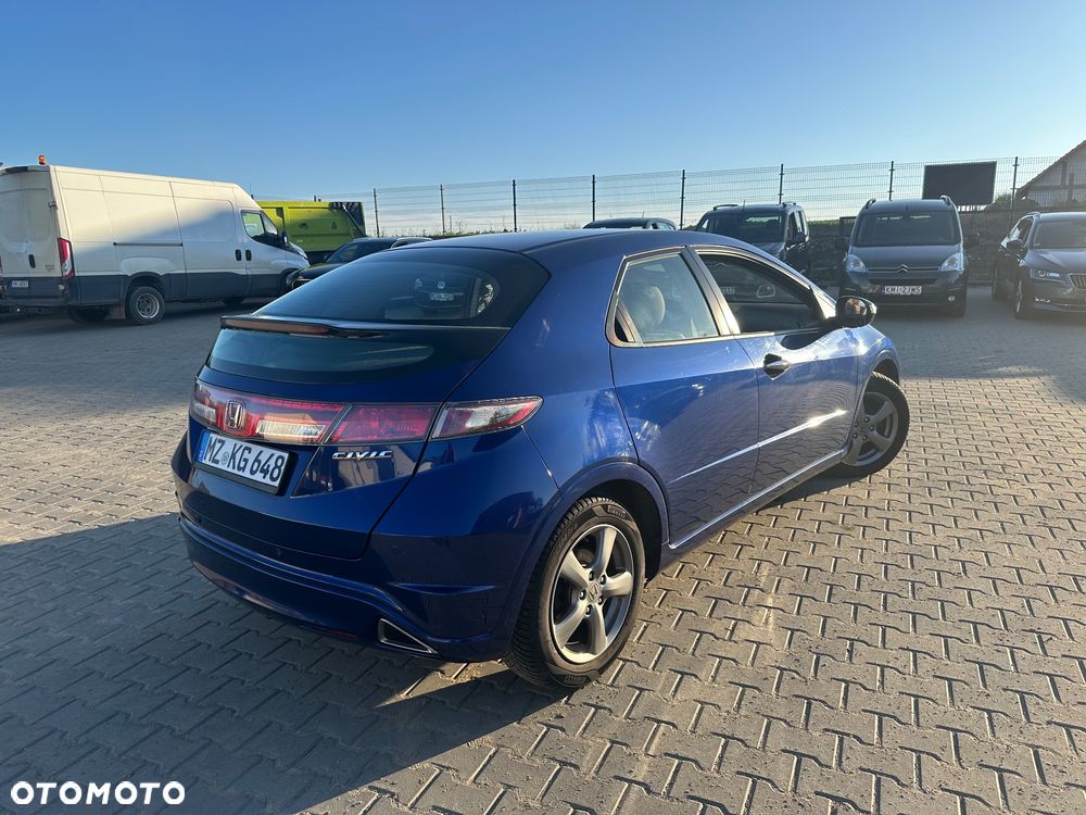 Honda Civic 1.4 i-VTEC - 8