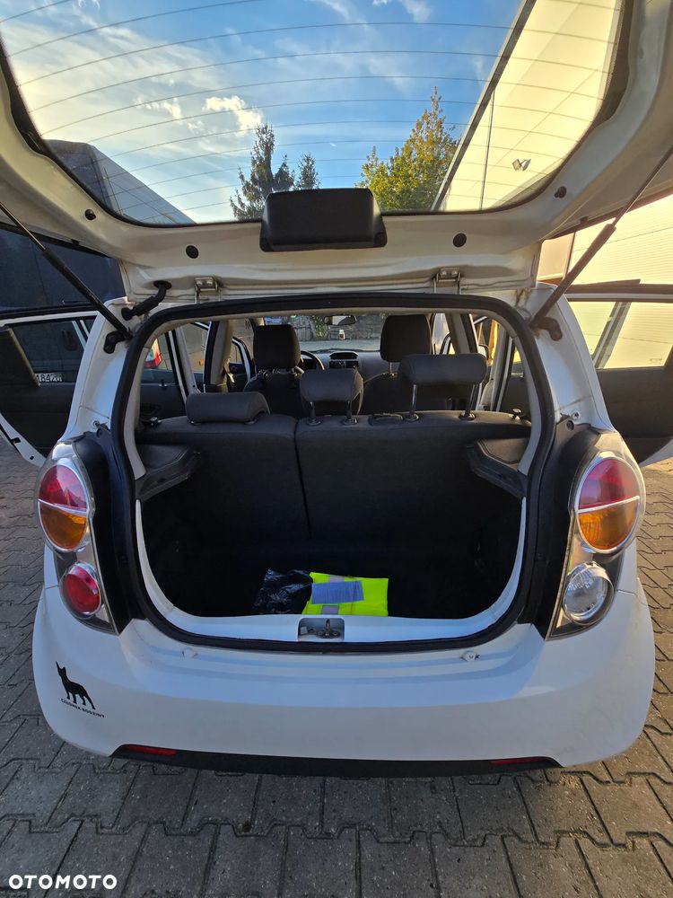Chevrolet Spark 2011 photo 3