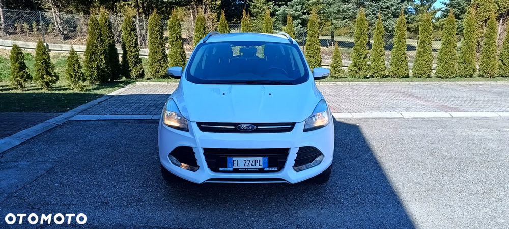 Ford Kuga 2.0 TDCi 2x4 Titanium - 10