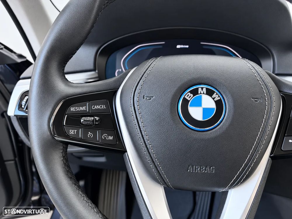 BMW 520 e Line Luxury - 25