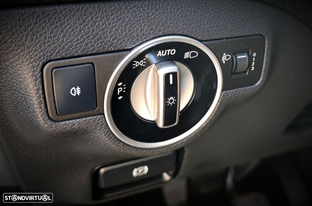 Mercedes-Benz A 180 d Urban - 21