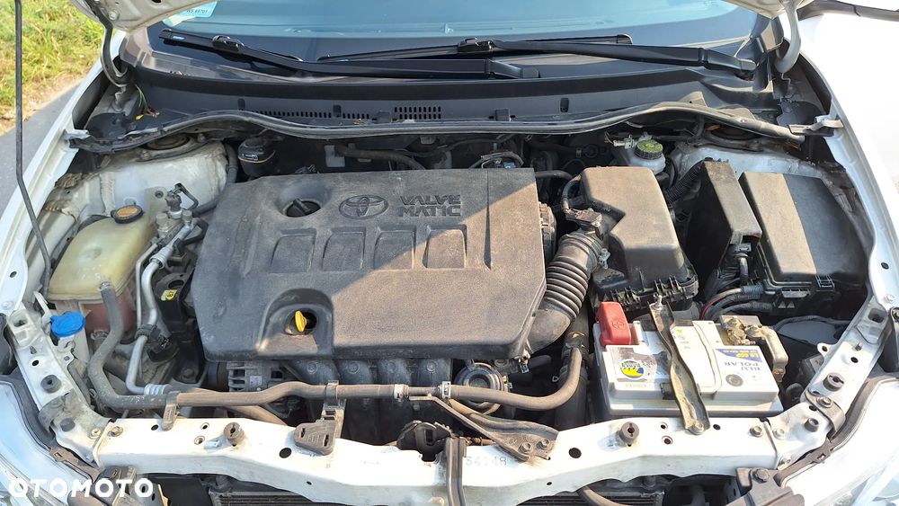Toyota Auris 1.6 Premium - 13
