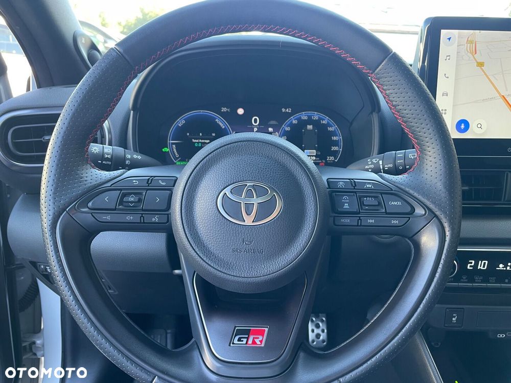 Toyota Yaris - 10