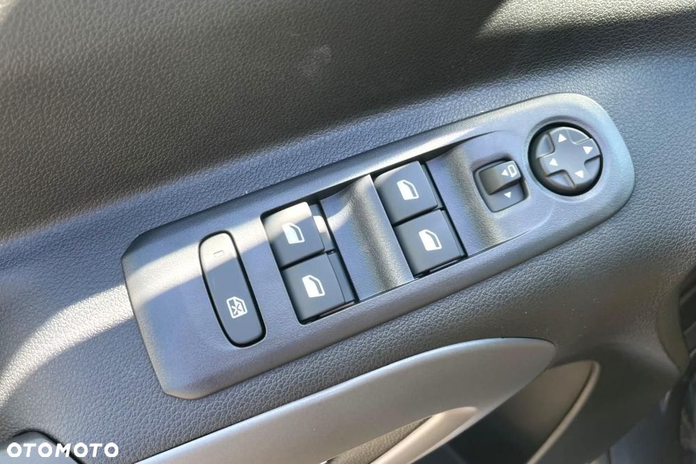 Opel Combo - 17
