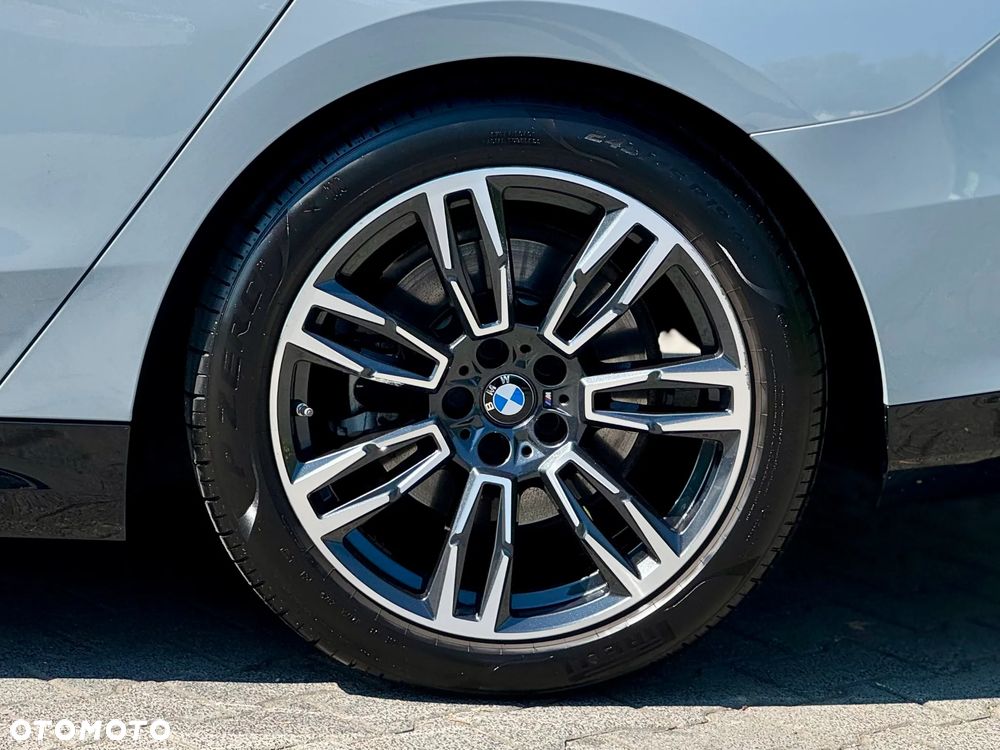 BMW Seria 5 520d xDrive mHEV M Sport - 9