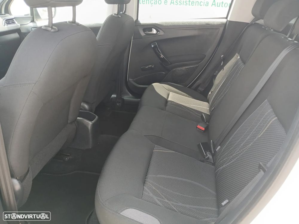 Peugeot 208 1.2 VTi Active - 17