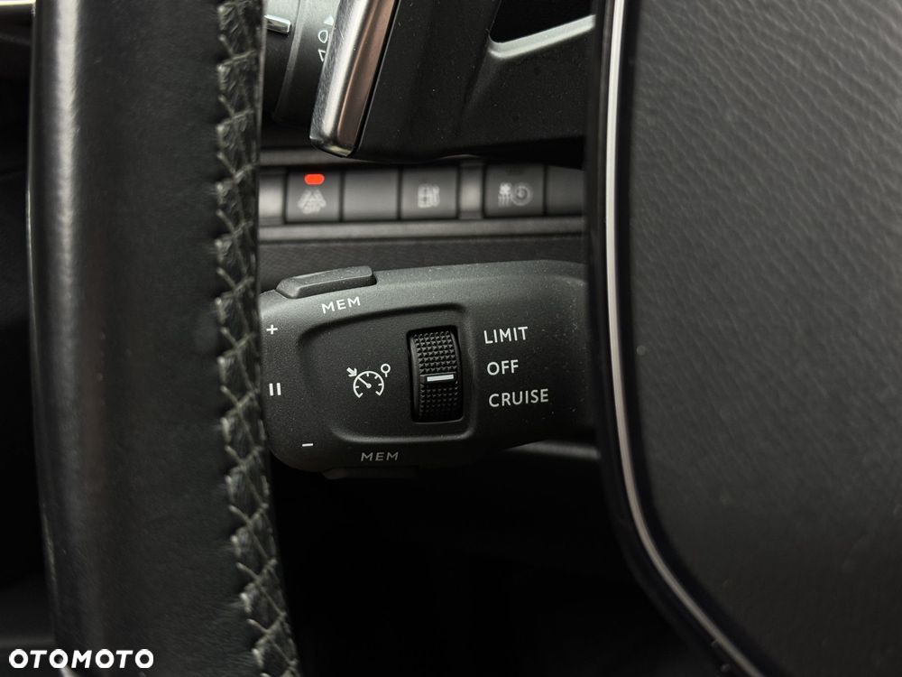 Peugeot 3008 1.6 PureTech Hybrid PHEV Allure S&S EAT8 - 23