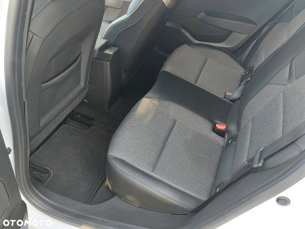Renault Clio TCe 100 X-tronic INTENS - 9