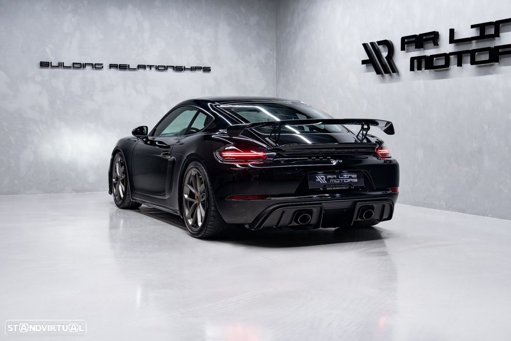 Porsche 718 Cayman GT4 PDK - 10