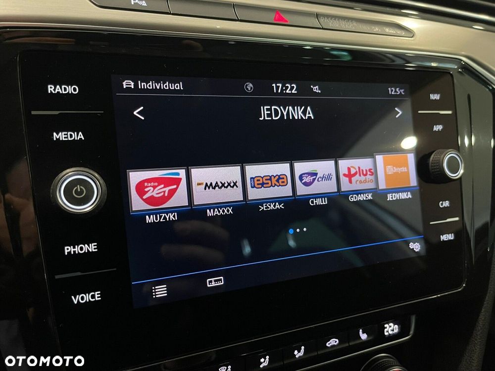 Volkswagen Passat - 19