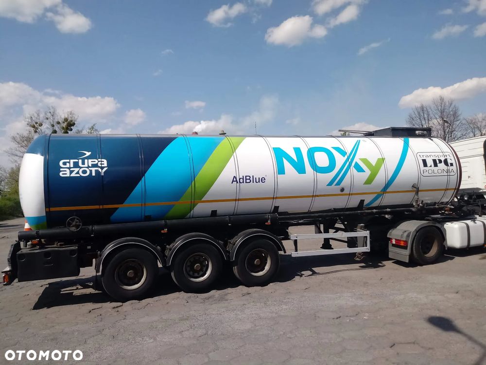 Stokota OPL38 cysterna AdBlue neutralna 1 komora / 1 właz górny 33000l - 5